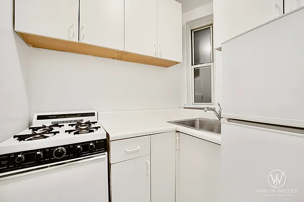 Rented by Compass | media 4