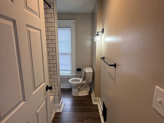 4th image of 523 W Cedar St #A