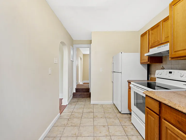 2228 S Braddock Ave — Photo 5