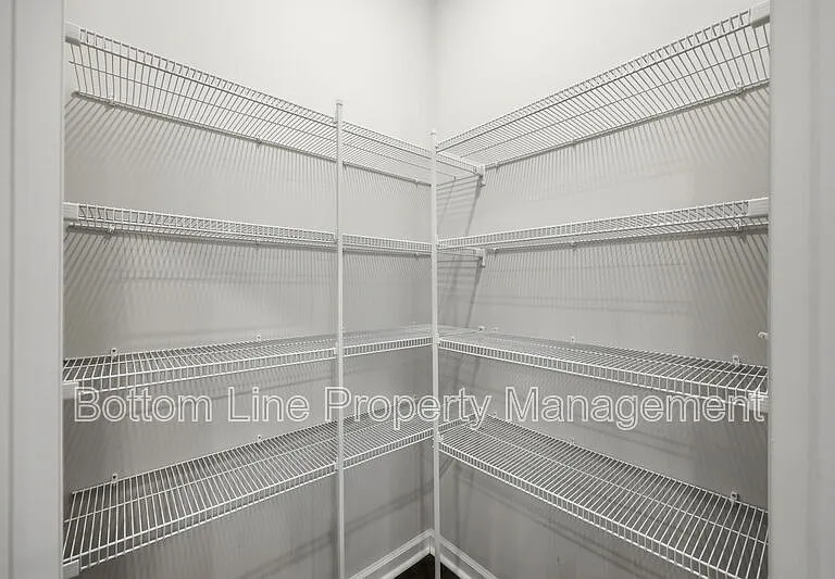 2029 Titanium Rock Rd — Photo 36