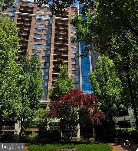 10101 Grosvenor Pl Photo 1