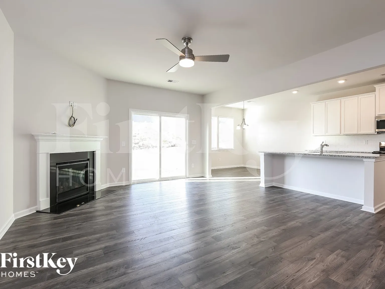 3 bed, 2.0 bath, 1854 sqft, $2,315 — Photo 3