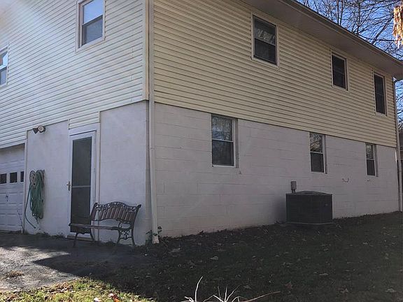 4th image of 71 Boone St