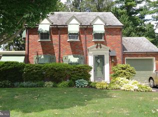 726 Farmingdale Rd, Lancaster, PA 17603