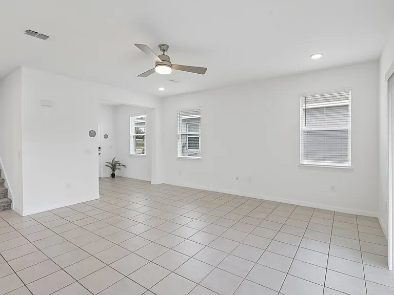 Simmons Trace — Photo 104