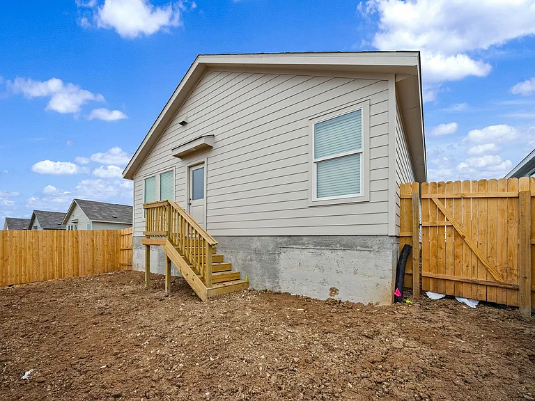 241 Tahoe Ave — Photo 14