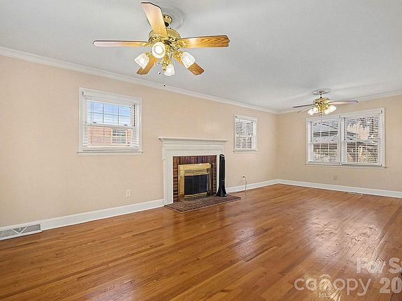 5th image of 6035 Idlebrook Dr