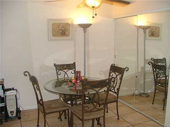 4th image of 505 NW 72nd Ave APT 214