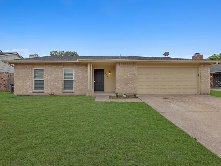 2905 Joymeadow Dr — Photo 5