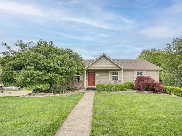 520 Nottingham Dr, Troy, IL 62294