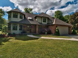10 Stone Bridge Ln, Forest City, PA 18421