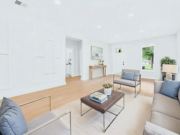 3rd image of 2923 Walnut St