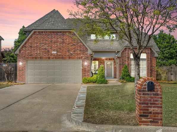 9213 E 77th St, Tulsa, OK 74133