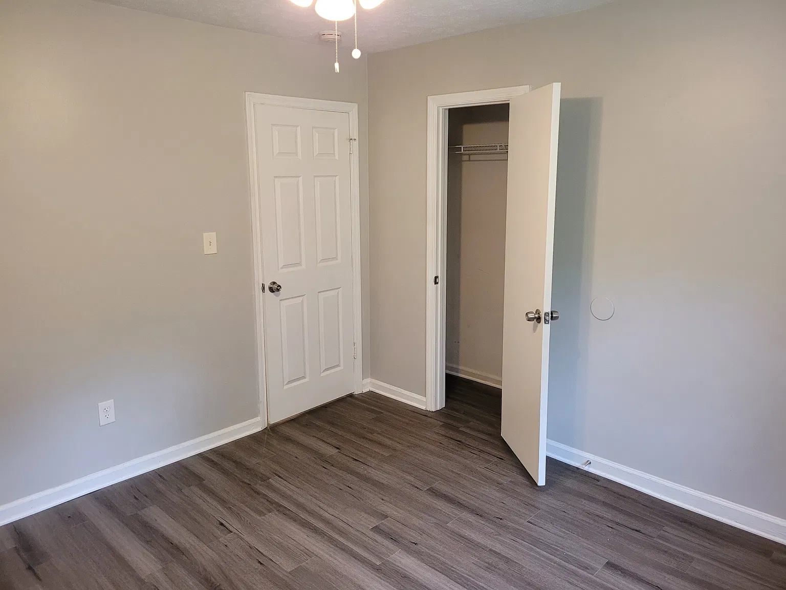 2 bed, 750 sqft, $1,200 — Photo 2