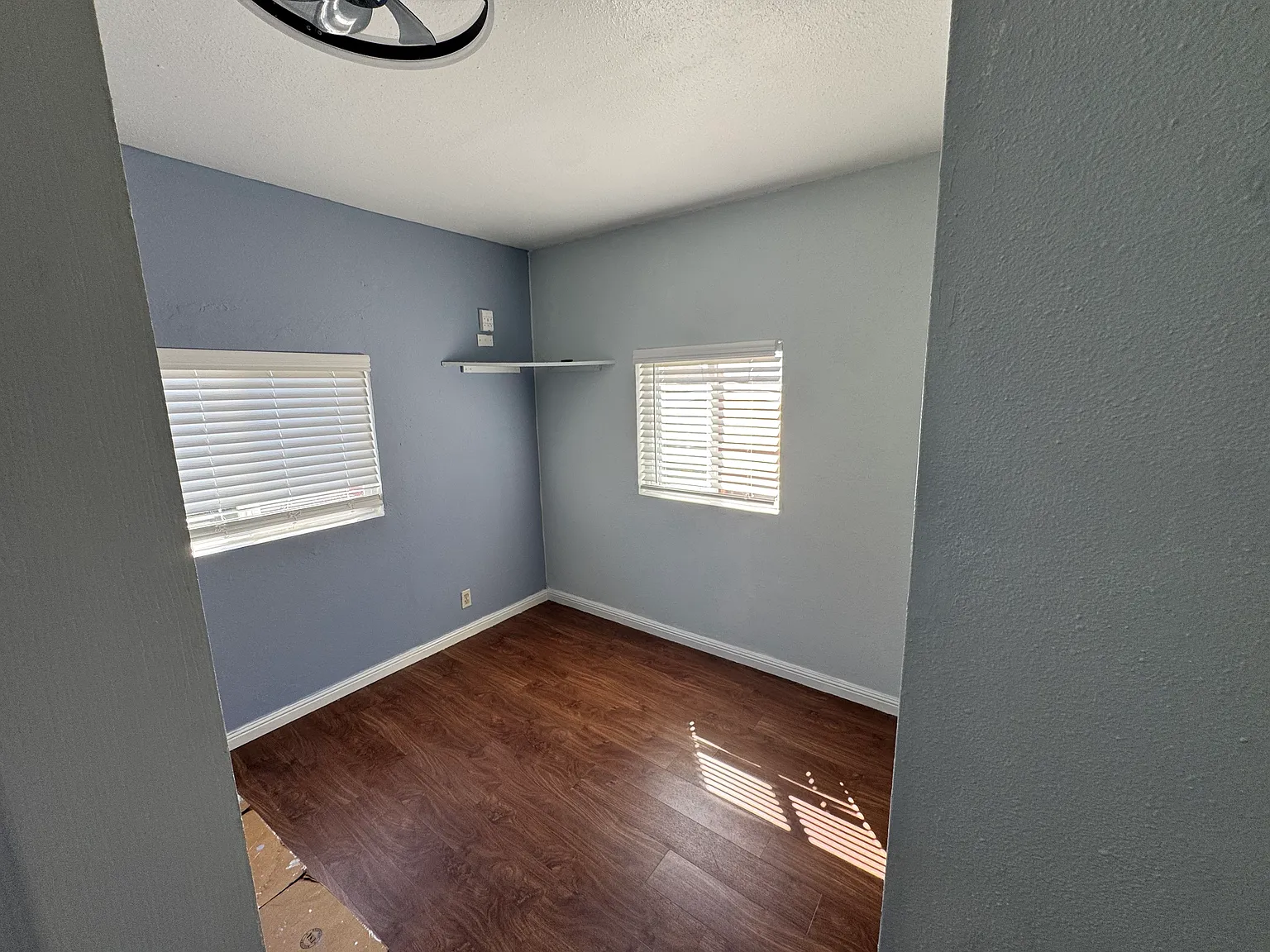 2 bed, 700 sqft, $2,400 — Photo 2