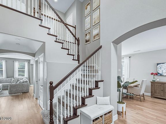 4th image of 320 Sondrio Way