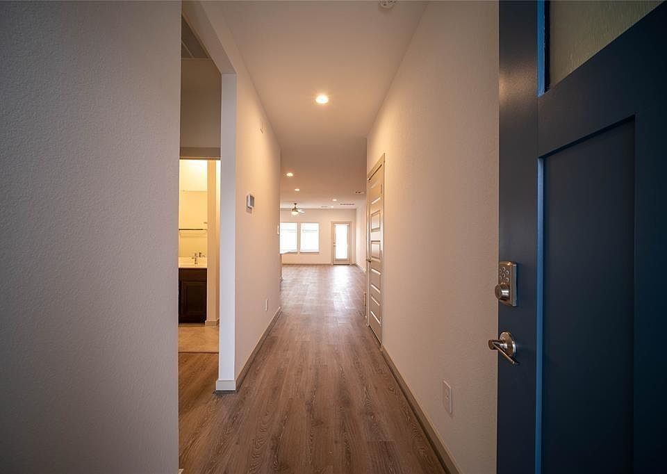 1st image of 19030 Derrington Manor Ln