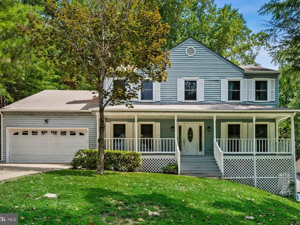 2320 Harpoon Dr, Stafford, VA 22554