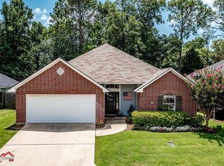 127 Riverbrooke Dr, Shreveport, LA 71115