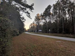 553 Horse Stamp Church Rd, Waverly, GA 31565