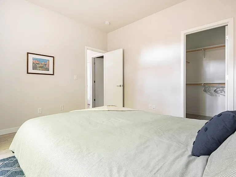 5201 NE 14th Pl #B — Photo 13