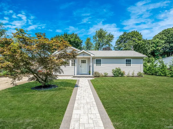 127 Merrill Street, Brentwood, NY 11717