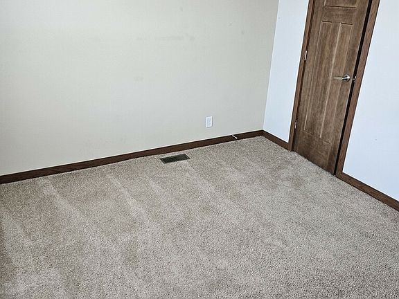 3rd image of 1500 E Linden Dr #109