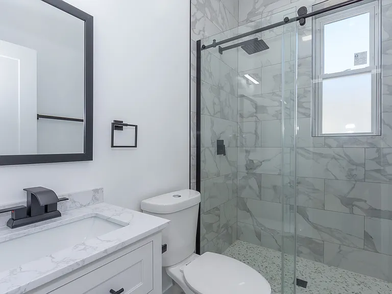 2036 N Hoyne Ave #2 — Photo 18