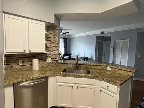 9845 Baywinds Drive #6202, West Palm Beach, FL 33411