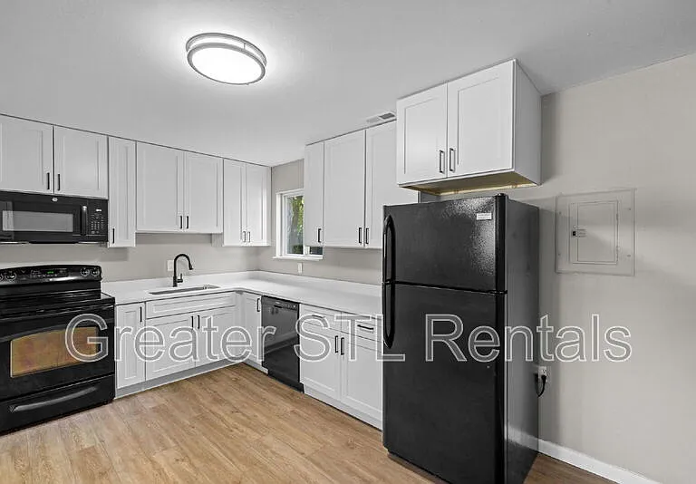 1412 E Pitman Ave — Photo 12