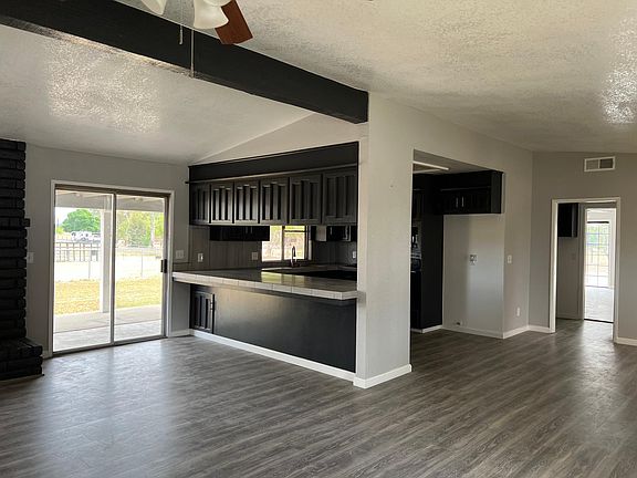 5th image of 10485 E Herndon Ave