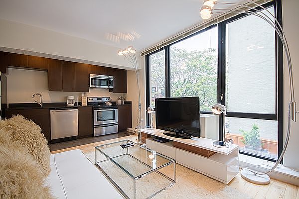 1st image of 1595 Lexington Ave APT 4A