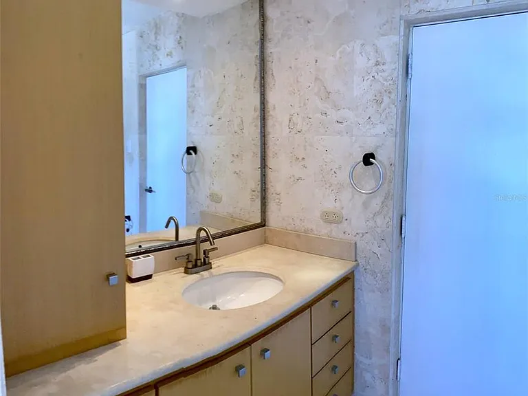 801-C Washington #1203 — Photo 26