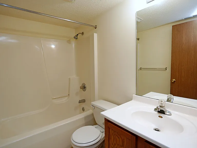 Prairie Ridge Apartments — Photo 16