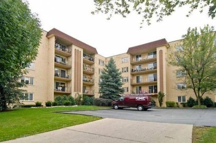 1st image of 6433 W Belle Plaine Ave APT 205
