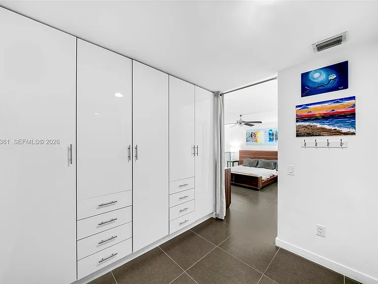 300 S Biscayne Blvd #L-410 — Photo 19
