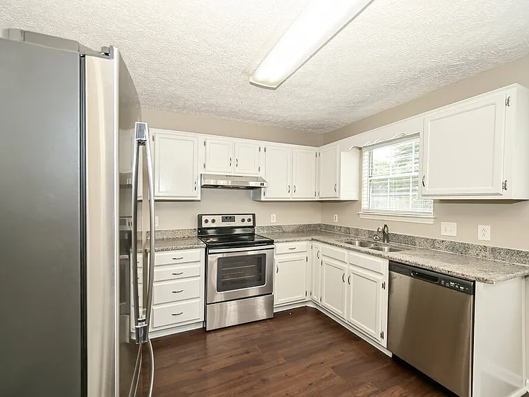 6005 Bradford Hills Dr — Photo 8