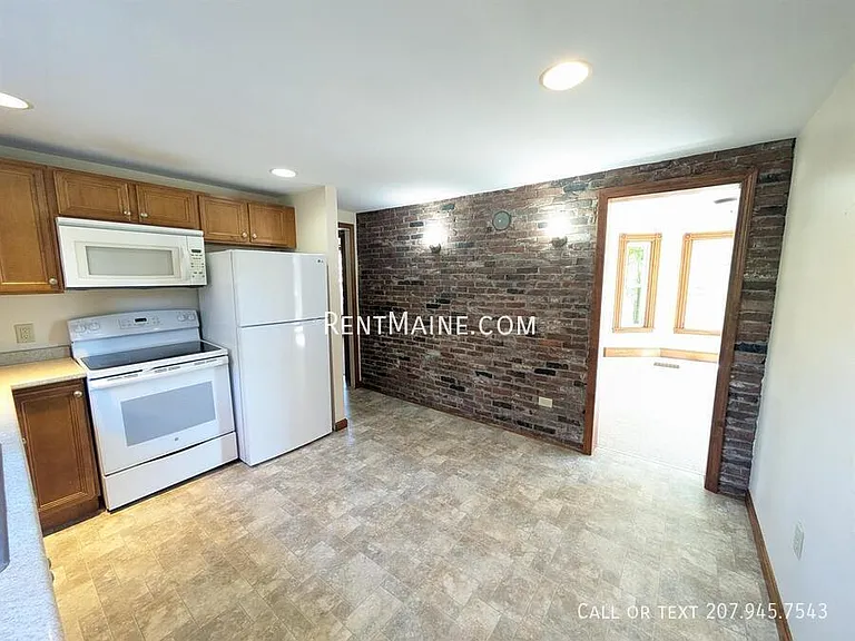 40 Dillingham St — Photo 3