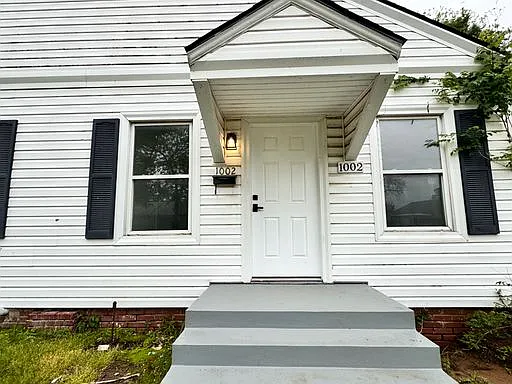 2 bed, 1.0 bath, 860 sqft, $1,100 — Photo 1