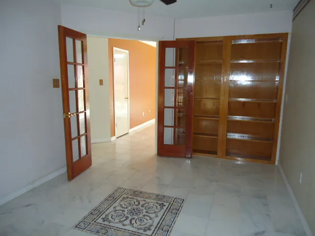 2403 Hemlock Dr — Photo 10