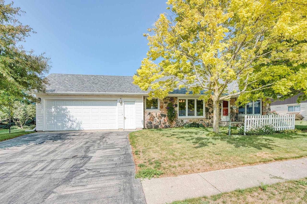 366 South Jackson STREET, Valders, WI 54245 MLS 1842776 Zillow