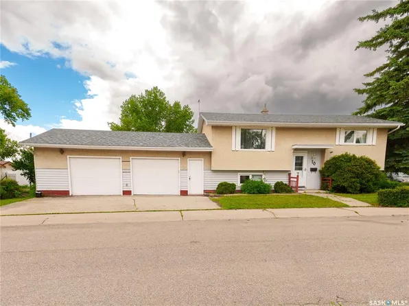 10 Roberts PLACE, Regina, SK S4T 6K6