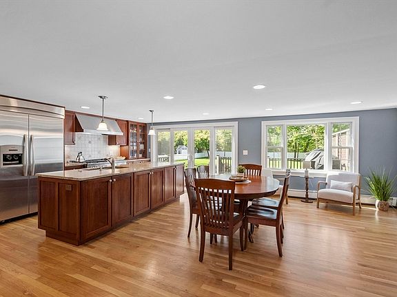 3rd image of 93 Nashoba Rd
