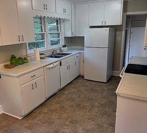 2nd image of 459 Whitehead Rd