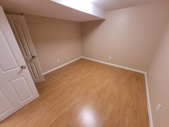 4th image of 274 Wingham St