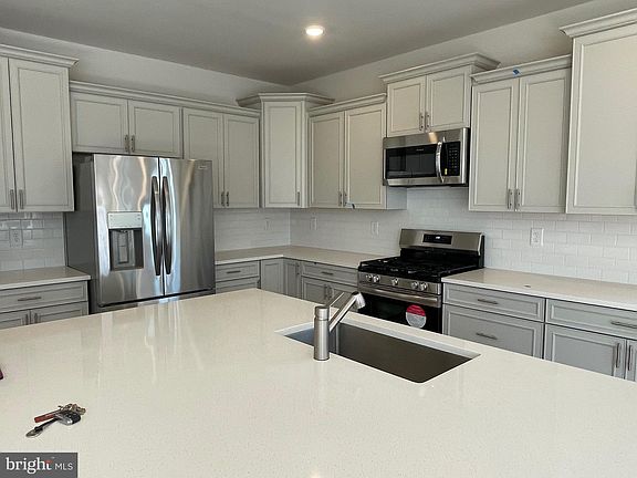 3rd image of 37144 Havelock Ct