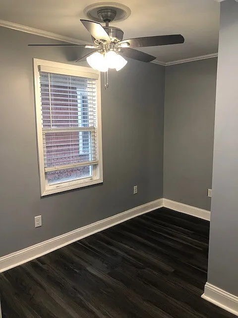 104 Ashworth Pl — Photo 2