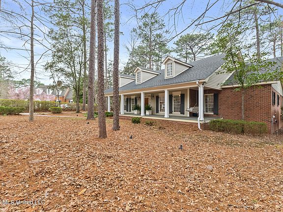 3rd image of 113 Bedford Rd