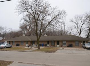 915 E 28th St, Des Moines, IA 50317