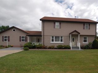 1205 W Gore Rd, Erie, PA 16509